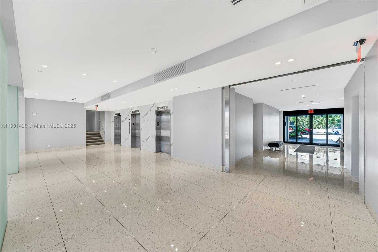 Small Image of 20301 WEST COUNTRY CLUB DR #PH22, Aventura Number 40