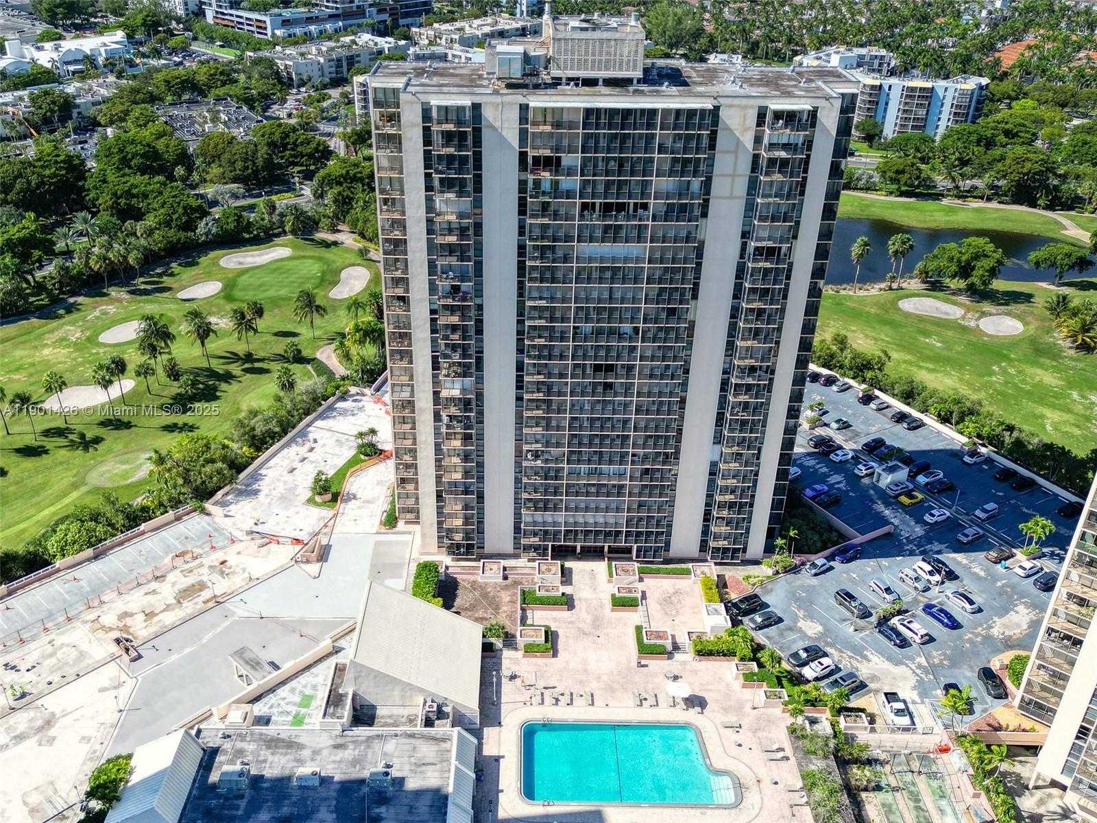 Small Image of 20301 WEST COUNTRY CLUB DR #PH22, Aventura Number 43