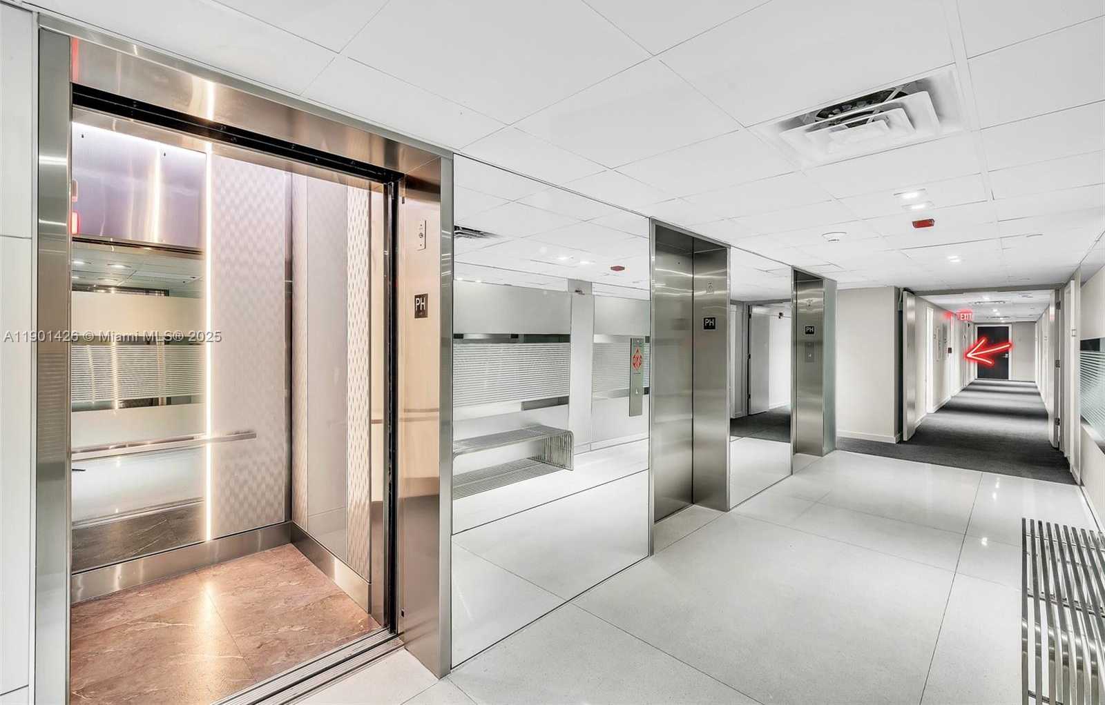 Small Image of 20301 WEST COUNTRY CLUB DR #PH22, Aventura Number 7