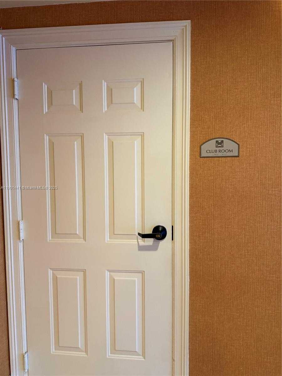 Small Image of 888 SOUTH DOUGLAS RD #917, Coral Gables Number 24