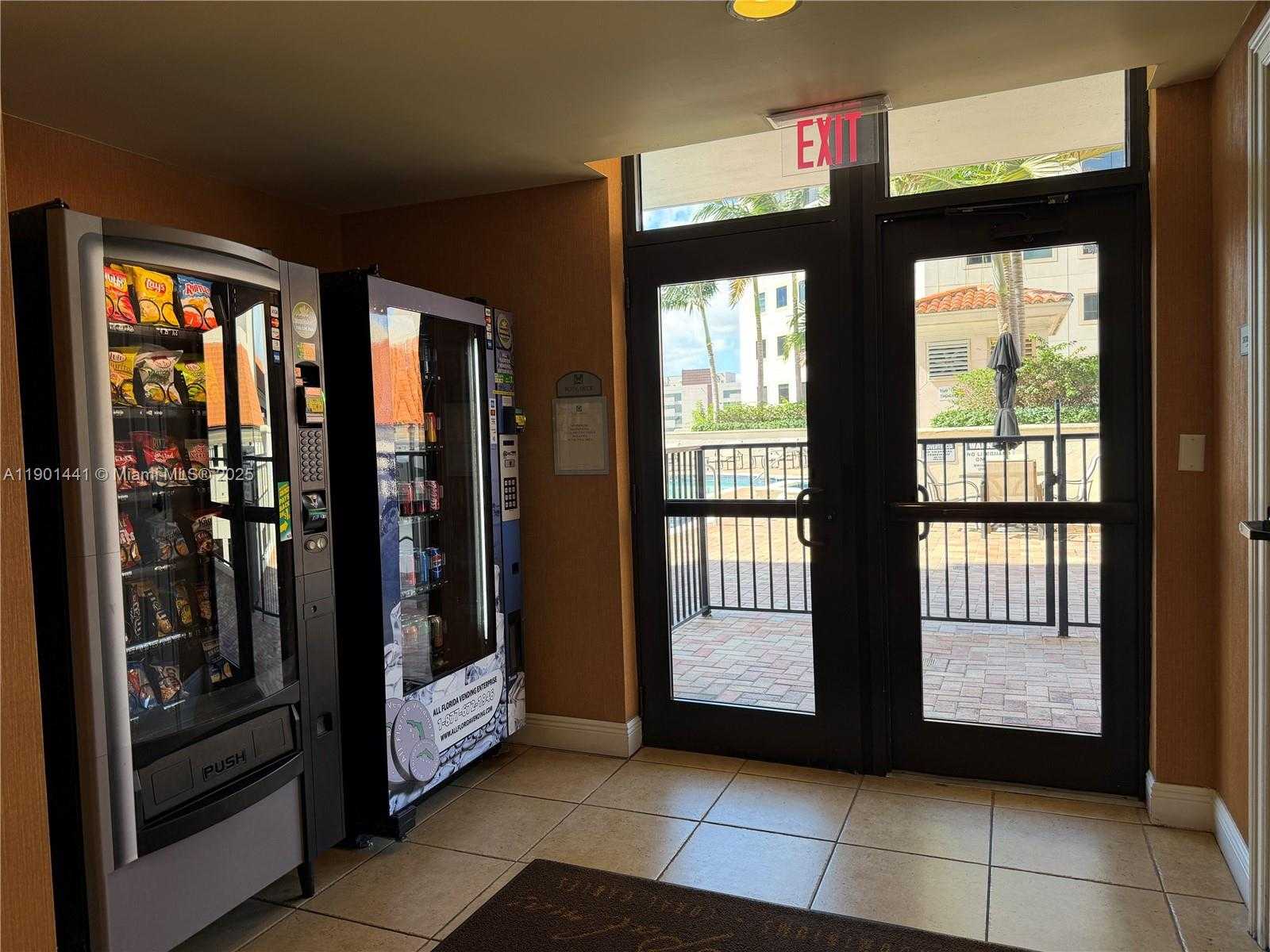 Small Image of 888 SOUTH DOUGLAS RD #917, Coral Gables Number 27