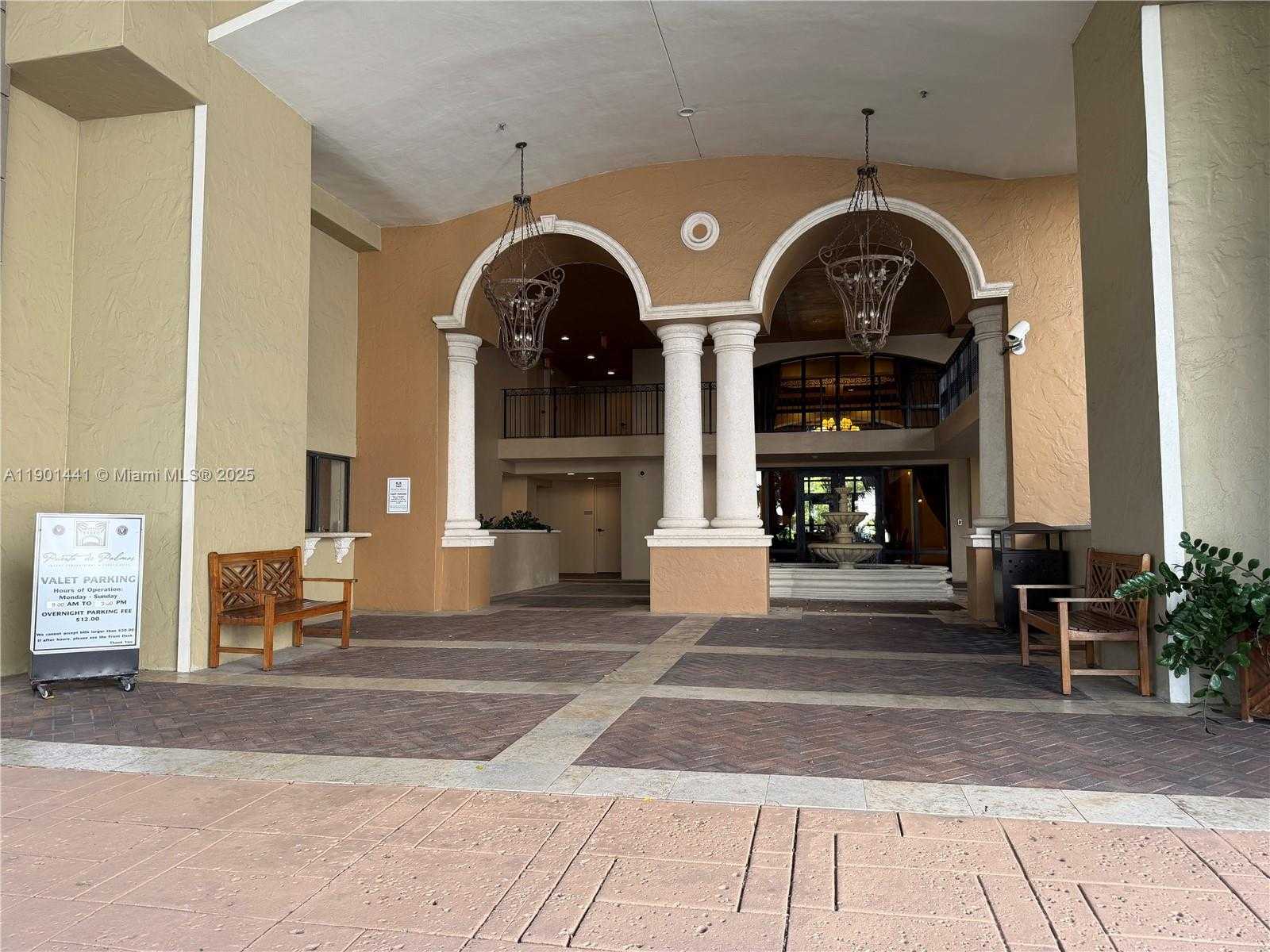 Small Image of 888 SOUTH DOUGLAS RD #917, Coral Gables Number 30