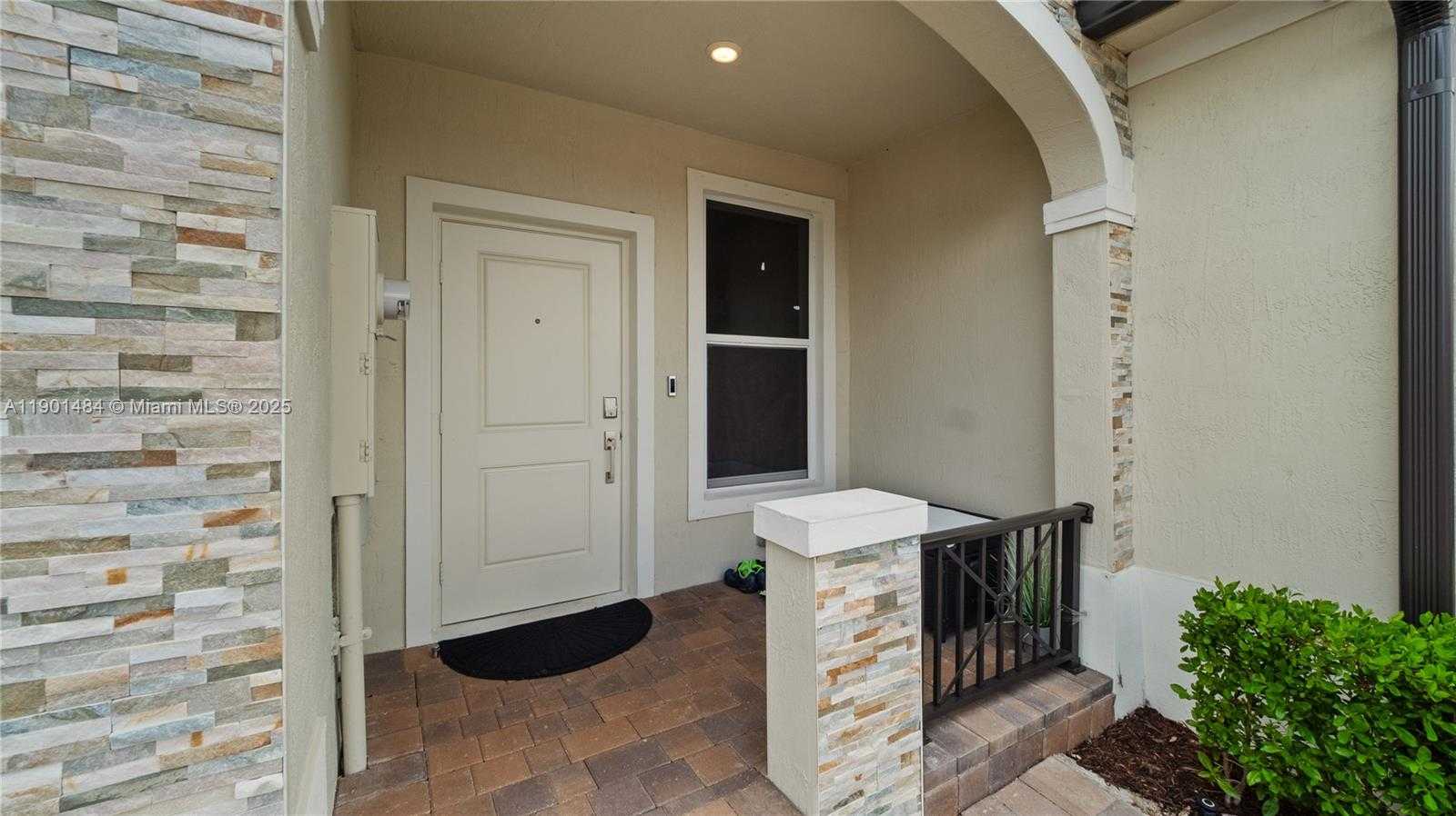 Small Image of 5544 NORTH WEST 27TH PL, Lauderhill Number 2