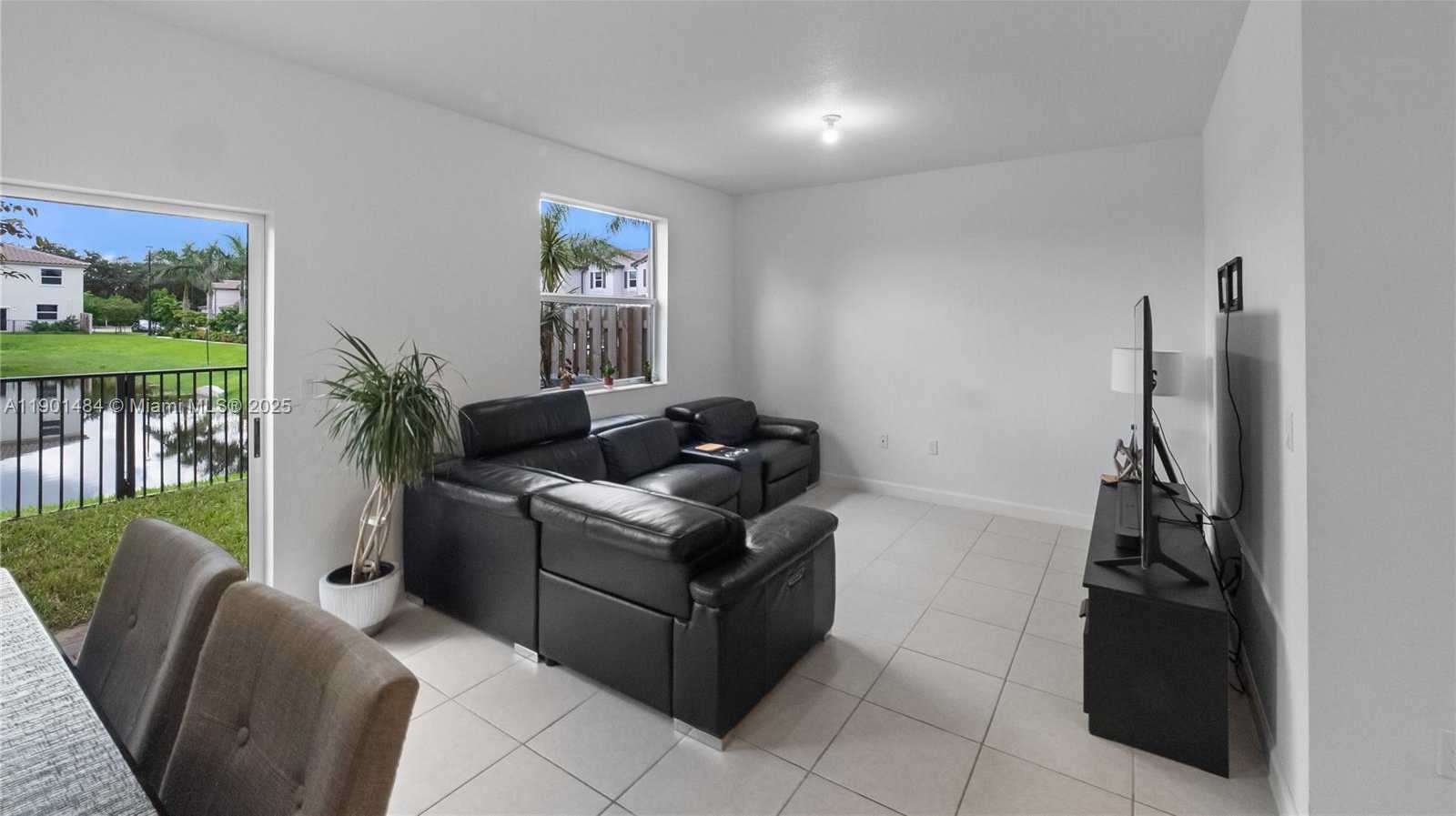 Small Image of 5544 NORTH WEST 27TH PL, Lauderhill Number 21