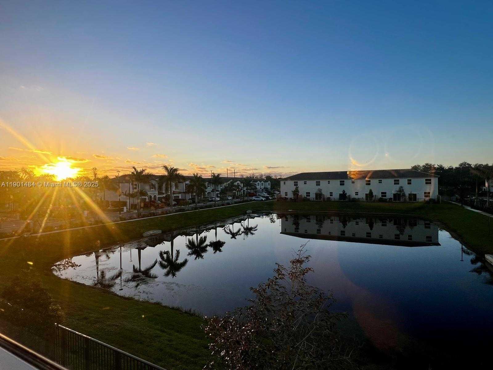 Small Image of 5544 NORTH WEST 27TH PL, Lauderhill Number 43