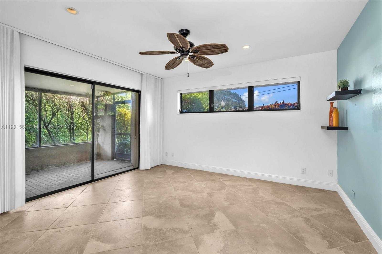 Small Image of 201 DUNWOODY LN #17-87, Hollywood Number 20