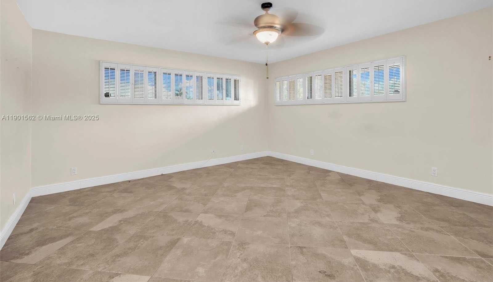 Small Image of 201 DUNWOODY LN #17-87, Hollywood Number 27