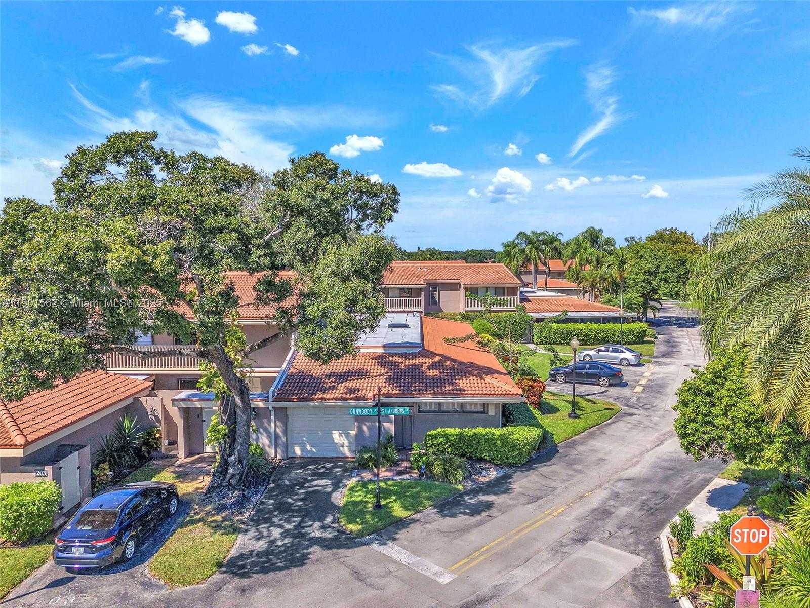 Small Image of 201 DUNWOODY LN #17-87, Hollywood Number 39