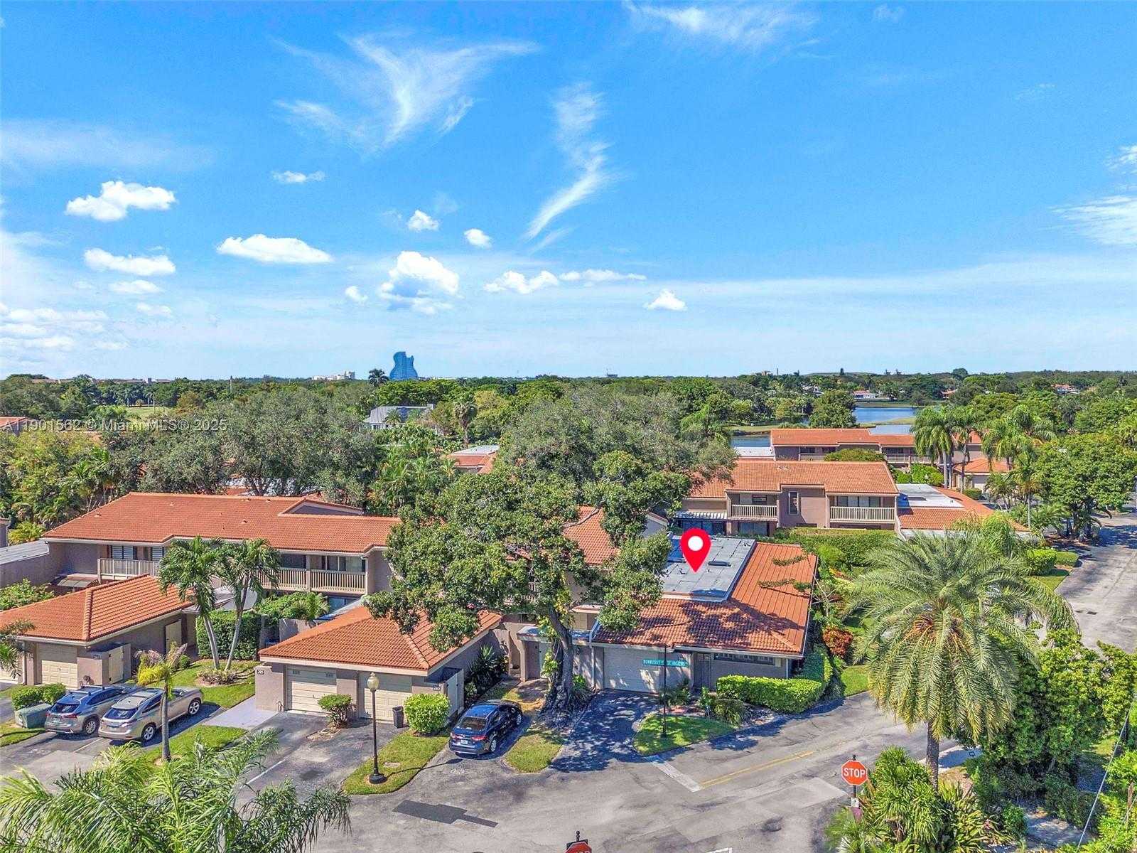 Small Image of 201 DUNWOODY LN #17-87, Hollywood Number 40