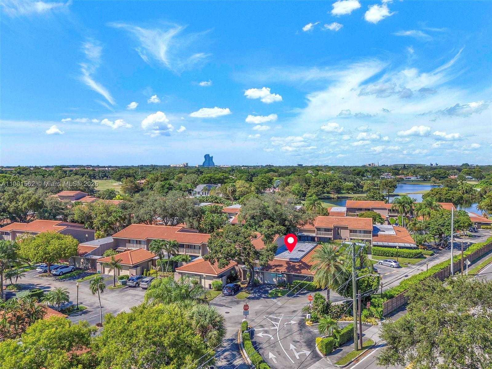 Small Image of 201 DUNWOODY LN #17-87, Hollywood Number 41