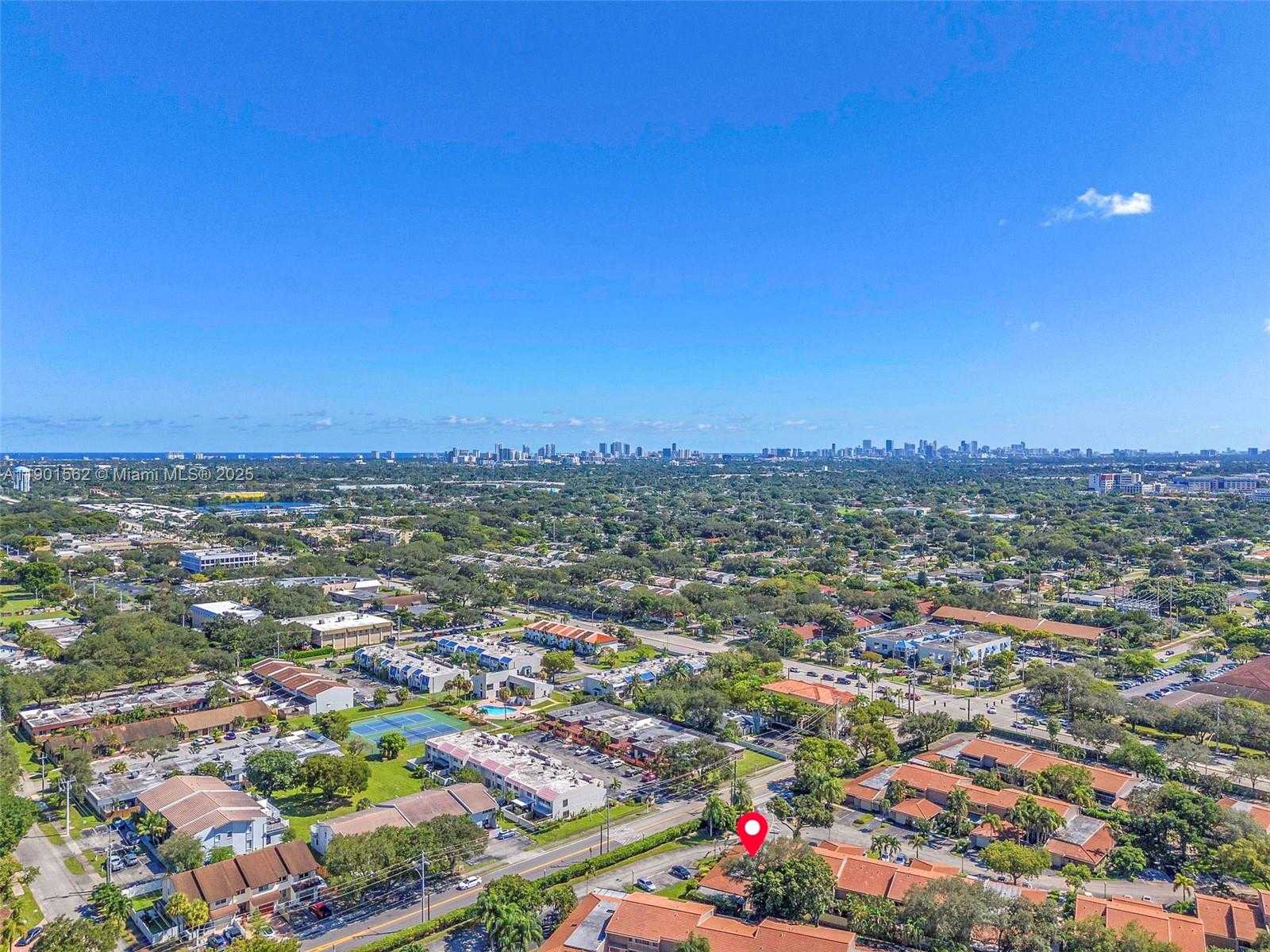 Small Image of 201 DUNWOODY LN #17-87, Hollywood Number 43