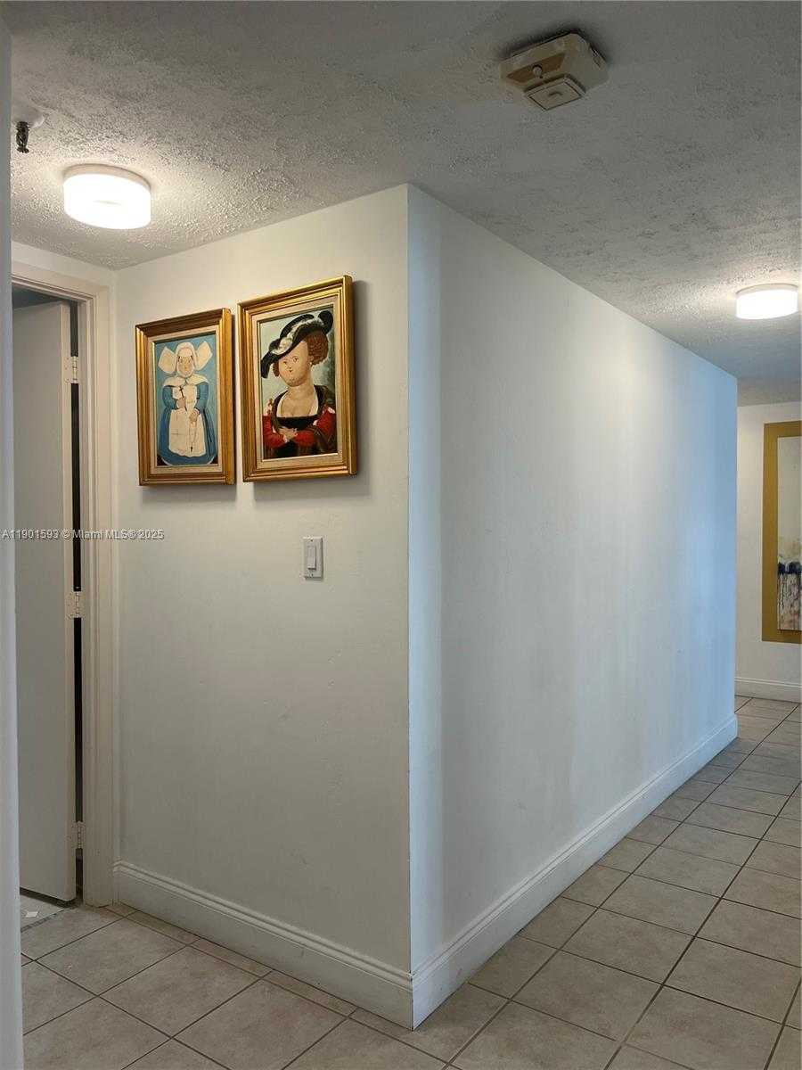 Small Image of 520 BRICKELL KEY DR #A900, Miami Number 11