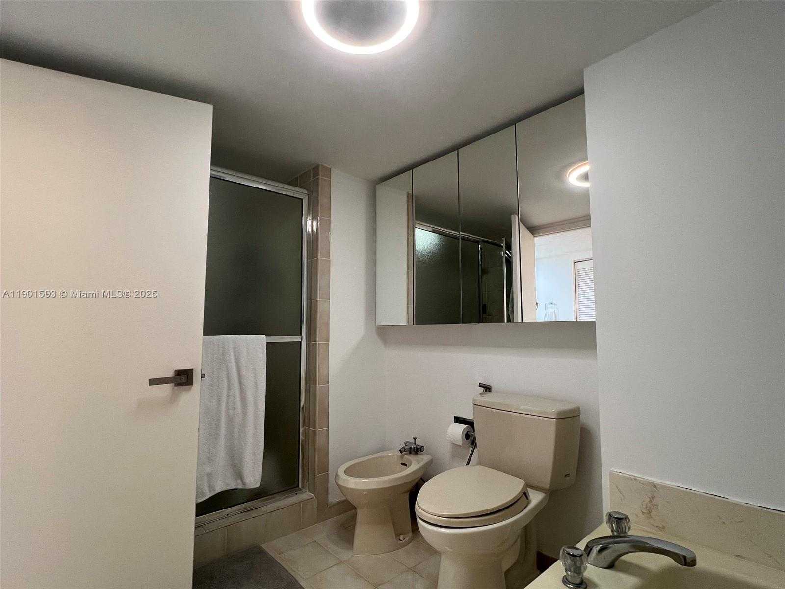 Small Image of 520 BRICKELL KEY DR #A900, Miami Number 22
