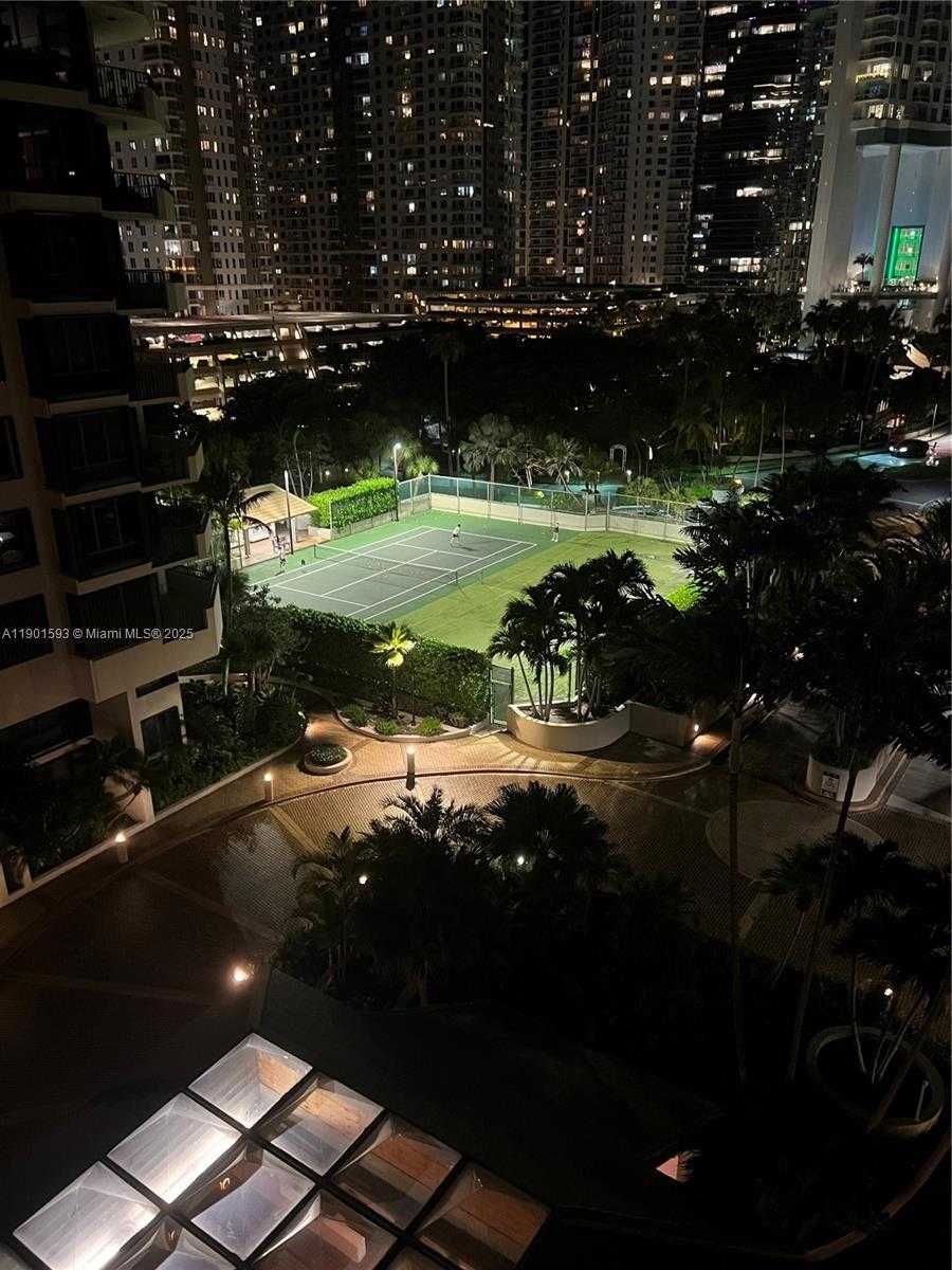 Small Image of 520 BRICKELL KEY DR #A900, Miami Number 45