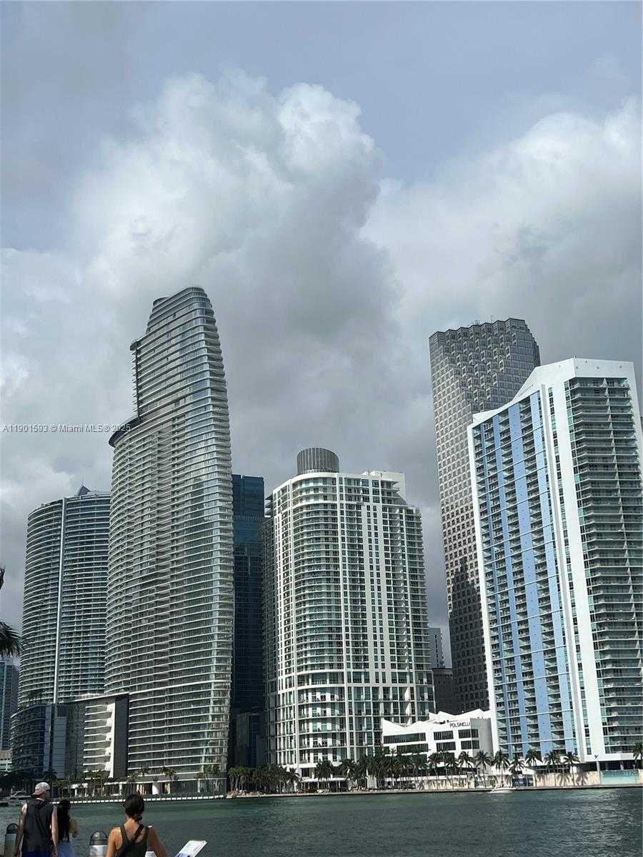 Small Image of 520 BRICKELL KEY DR #A900, Miami Number 50