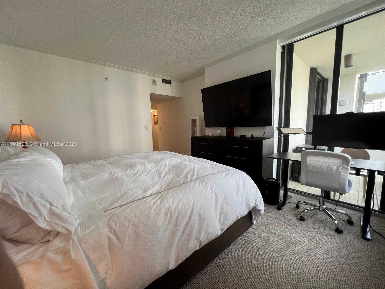 Small Image of 520 BRICKELL KEY DR #A900, Miami Number 9