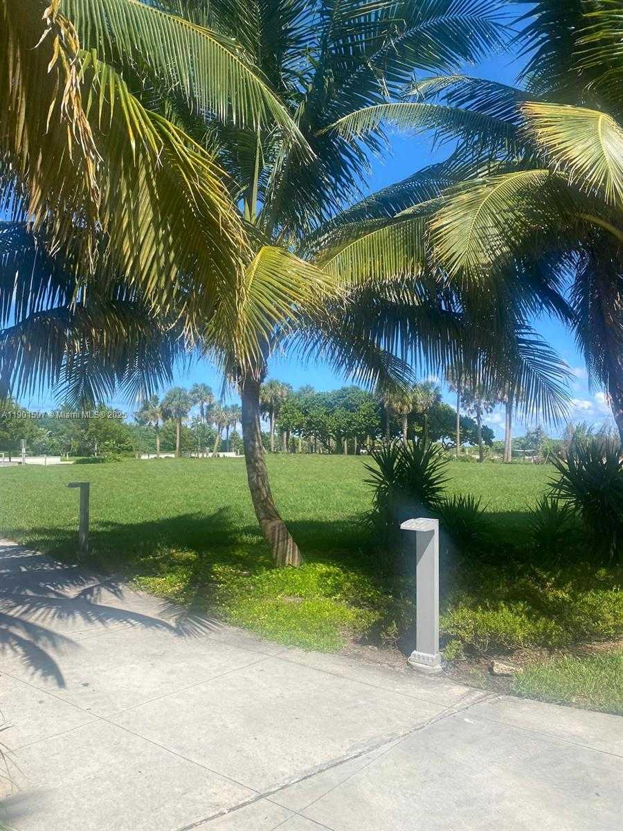 Small Image of 7620 CARLYLE AVE #205, Miami Beach Number 17