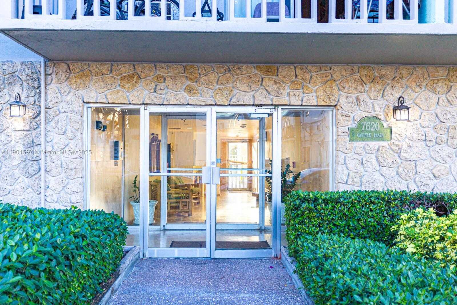 Small Image of 7620 CARLYLE AVE #205, Miami Beach Number 2