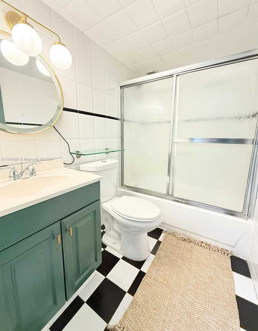 Small Image of 7620 CARLYLE AVE #205, Miami Beach Number 7