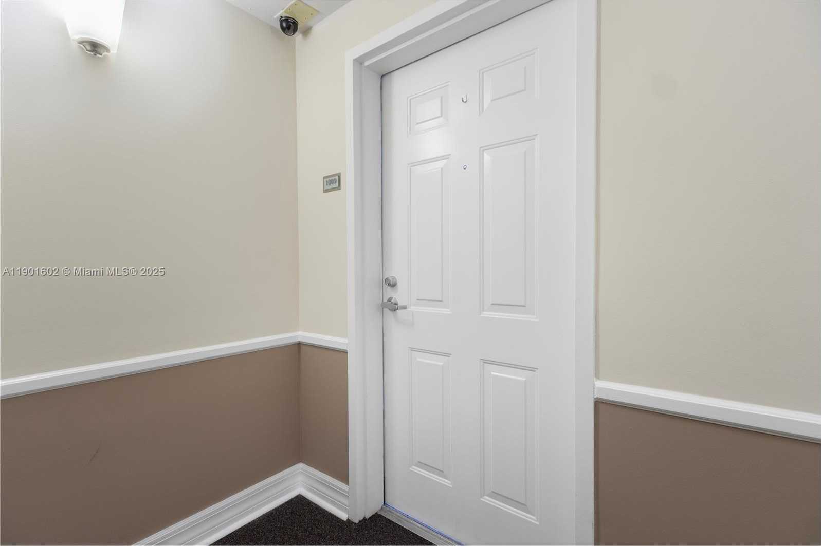 Small Image of 900 SOUTH WEST 8TH ST #1009, Miami Number 21