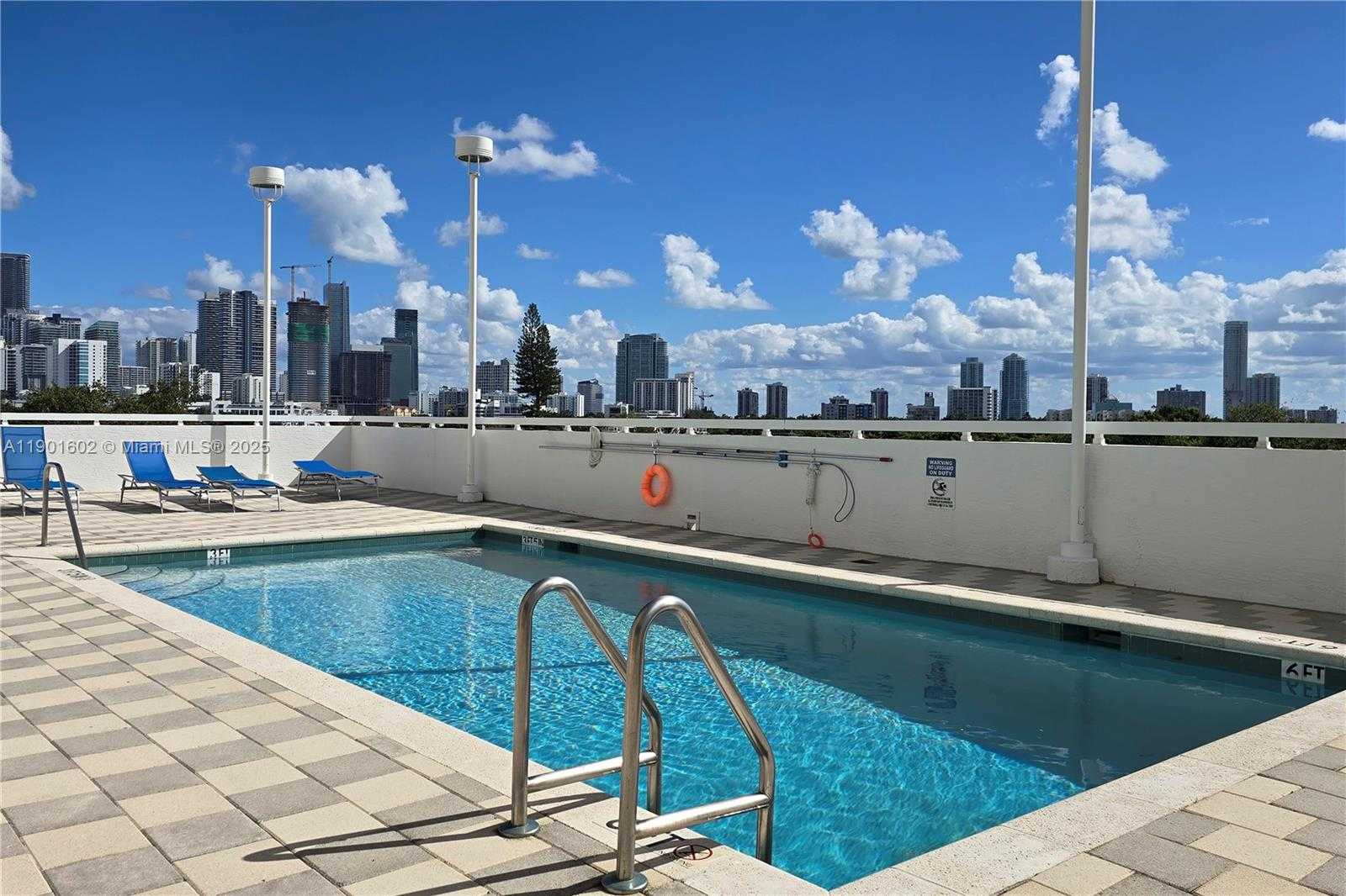 Small Image of 900 SOUTH WEST 8TH ST #1009, Miami Number 22