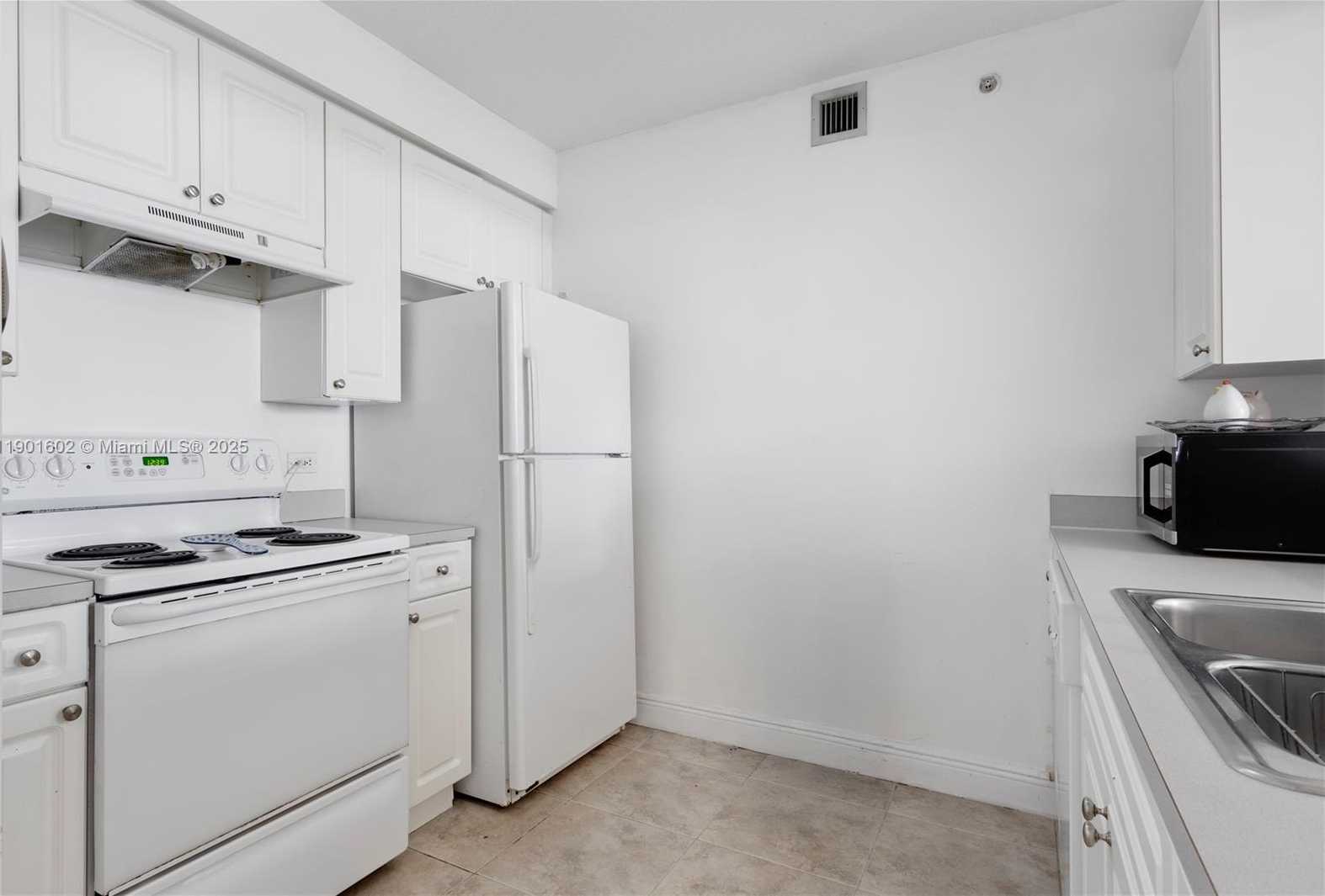 Small Image of 900 SOUTH WEST 8TH ST #1009, Miami Number 8