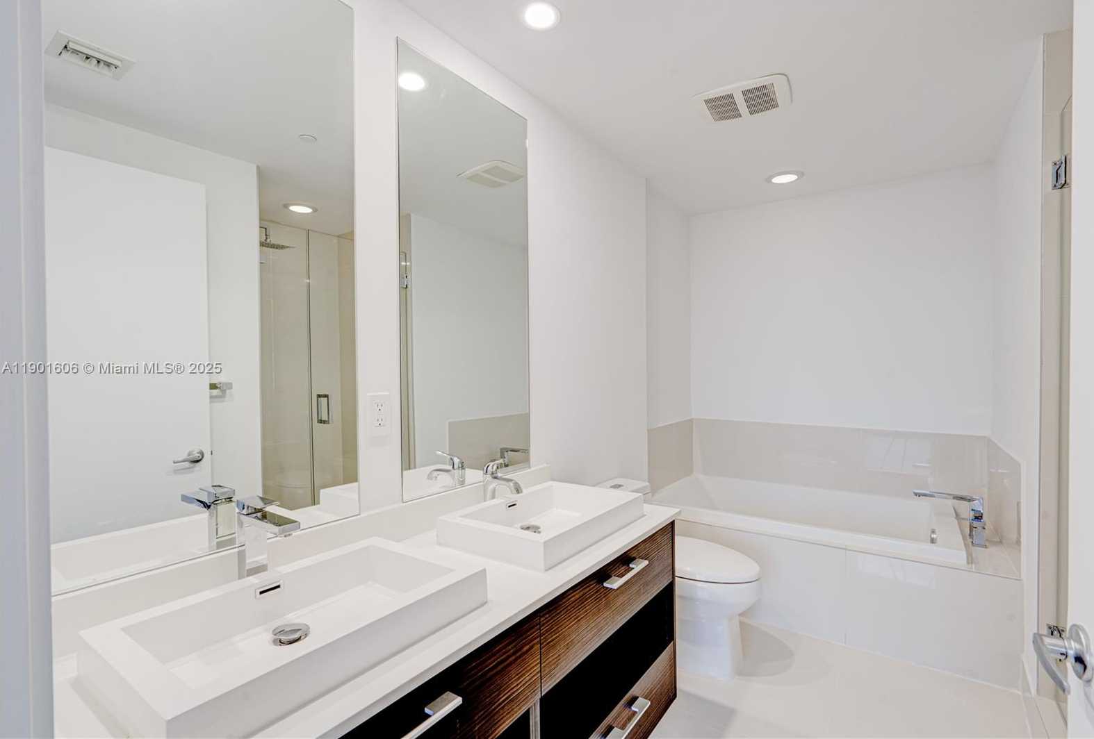 Small Image of 45 SOUTH WEST 9TH ST #2408, Miami Number 10