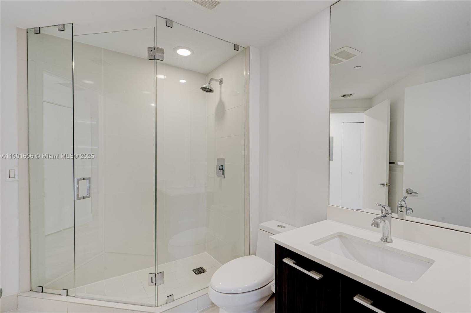 Small Image of 45 SOUTH WEST 9TH ST #2408, Miami Number 17