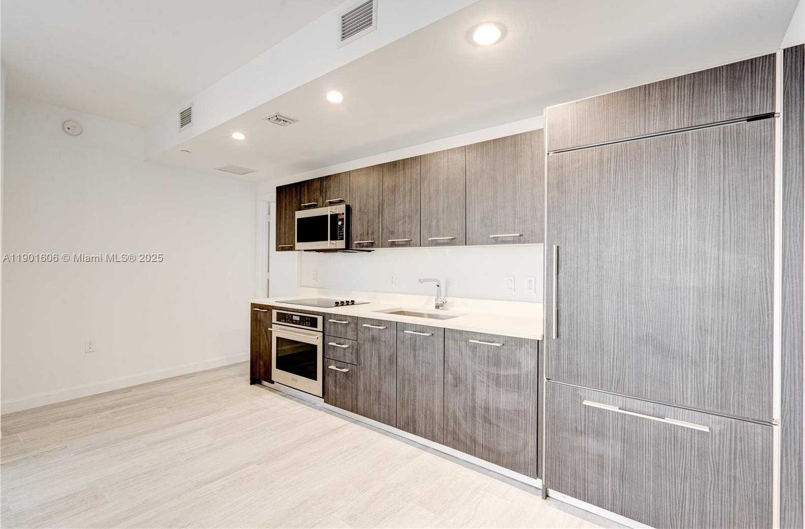 Small Image of 45 SOUTH WEST 9TH ST #2408, Miami Number 2