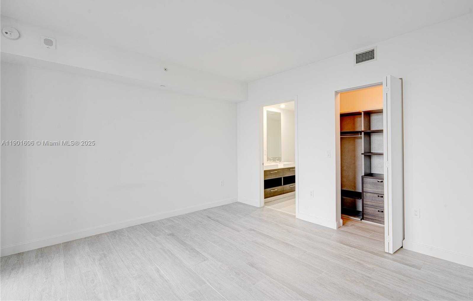 Small Image of 45 SOUTH WEST 9TH ST #2408, Miami Number 7