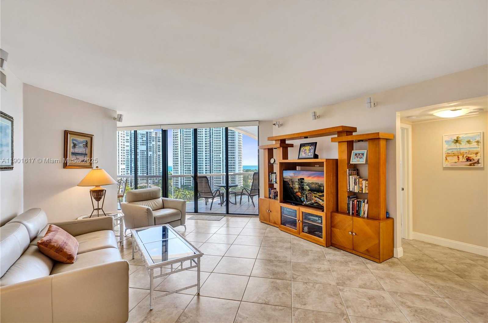 Small Image of 3610 YACHT CLUB DR #PH07, Aventura Number 3