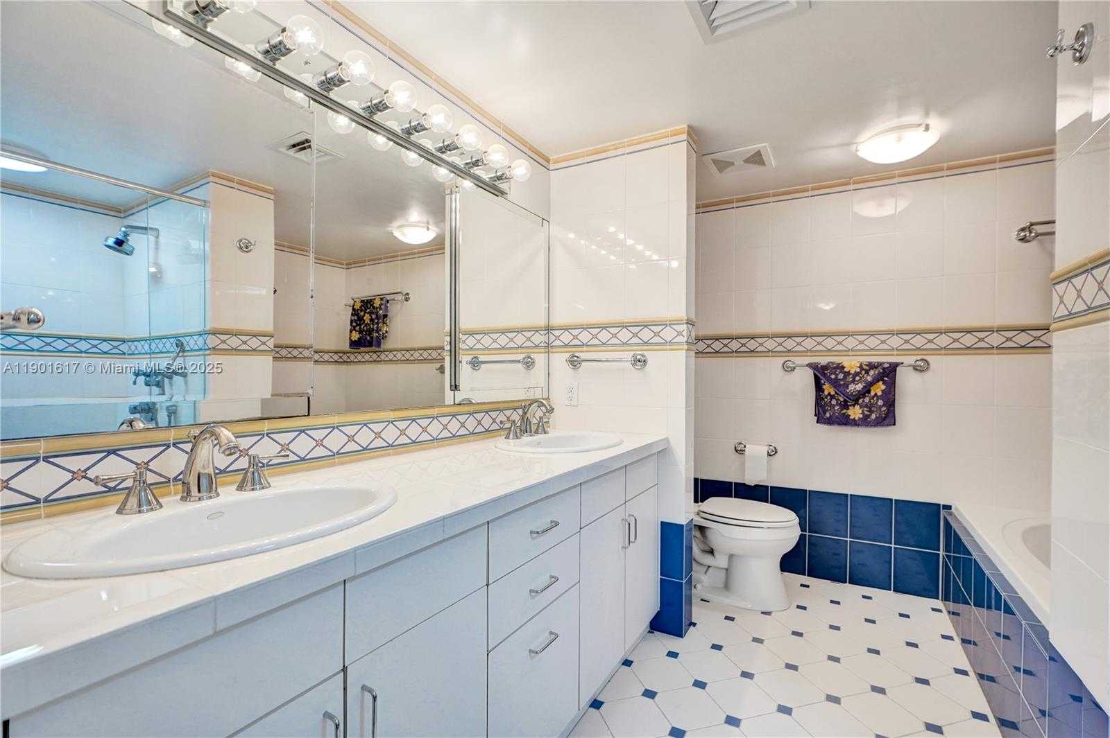 Small Image of 3610 YACHT CLUB DR #PH07, Aventura Number 35