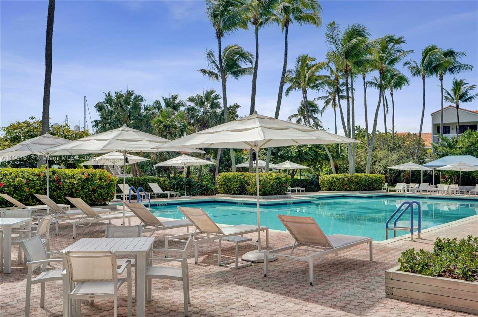 Small Image of 3610 YACHT CLUB DR #PH07, Aventura Number 43