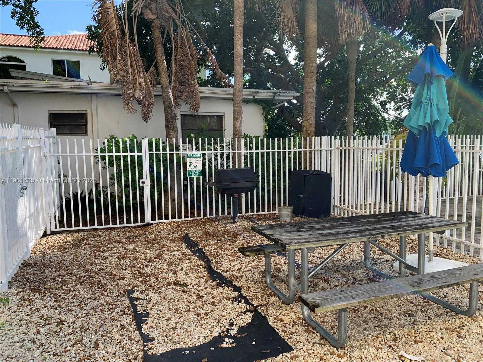 Small Image of 1455 NORTH TREASURE DR #2M, North Bay Village Number 27