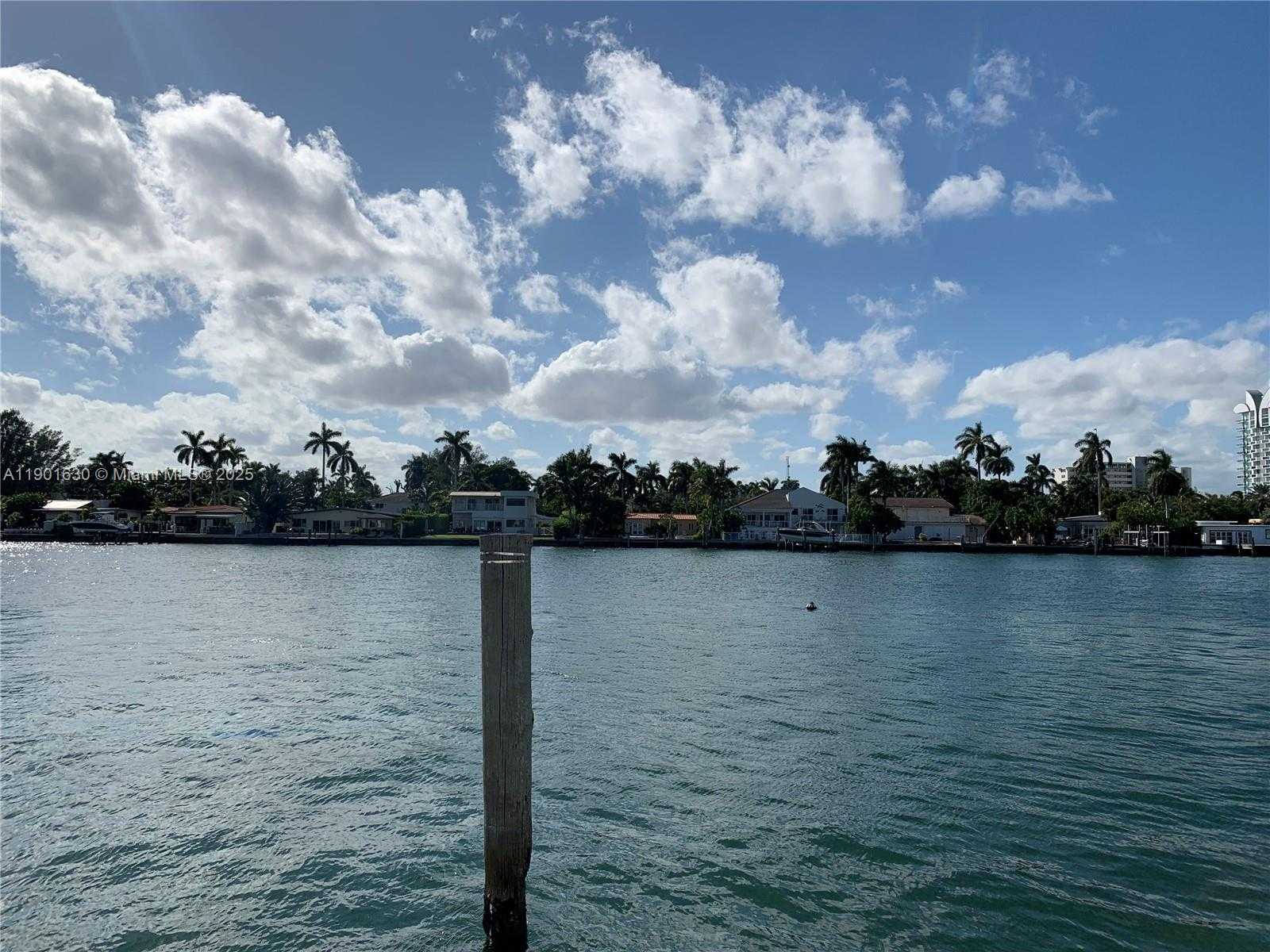 Small Image of 1455 NORTH TREASURE DR #2M, North Bay Village Number 32