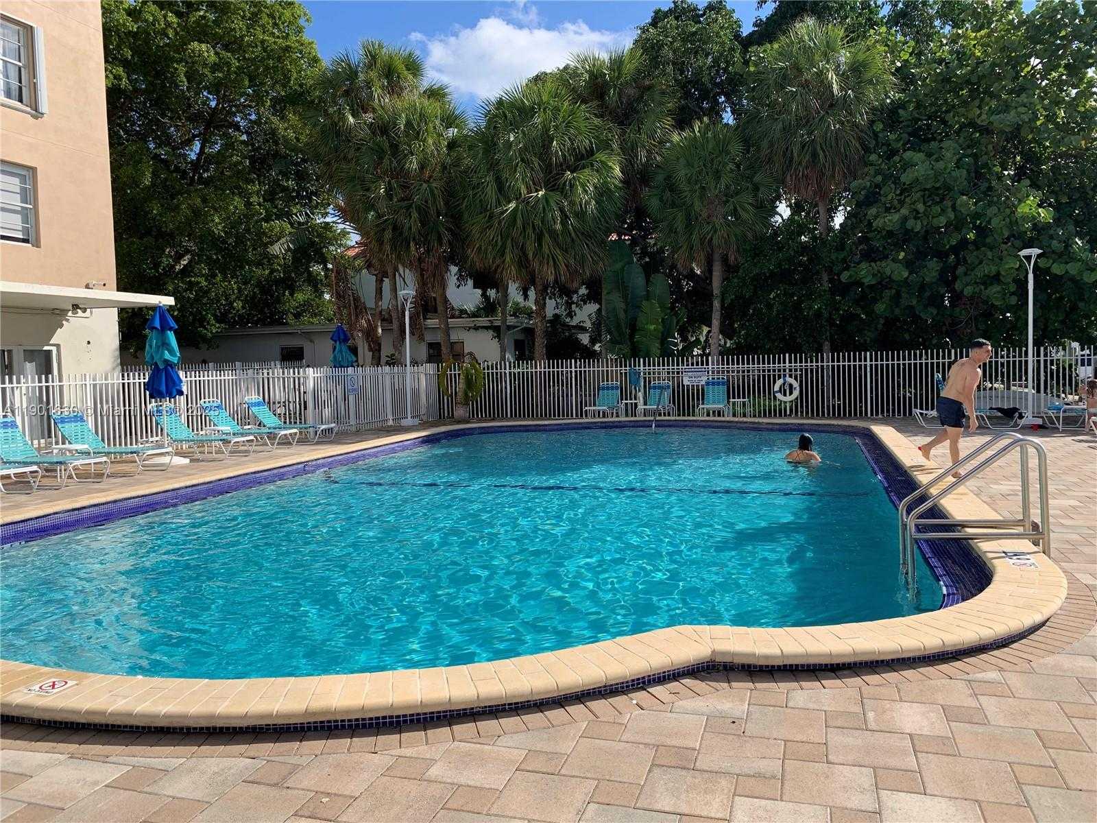 Small Image of 1455 NORTH TREASURE DR #2M, North Bay Village Number 37