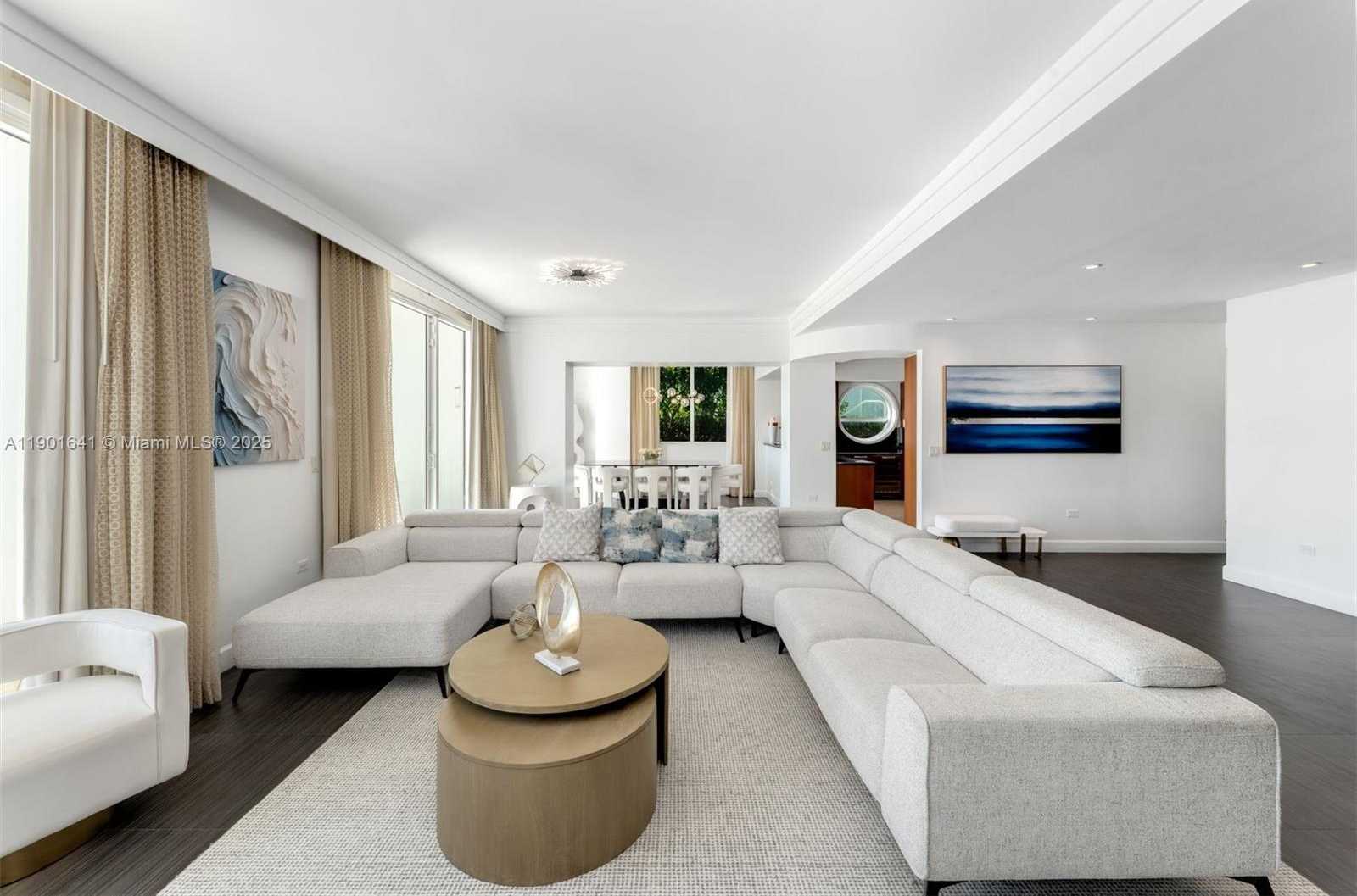 Small Image of 4391 COLLINS AVE #512, Miami Beach Number 11
