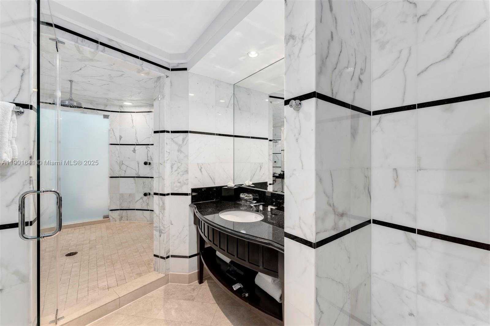 Small Image of 4391 COLLINS AVE #512, Miami Beach Number 31