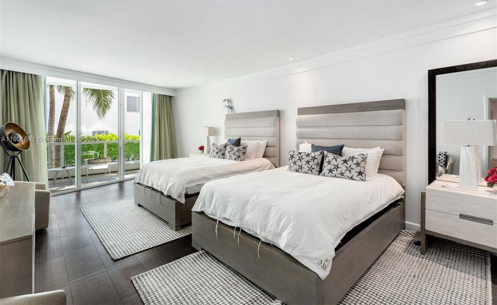 Small Image of 4391 COLLINS AVE #512, Miami Beach Number 38