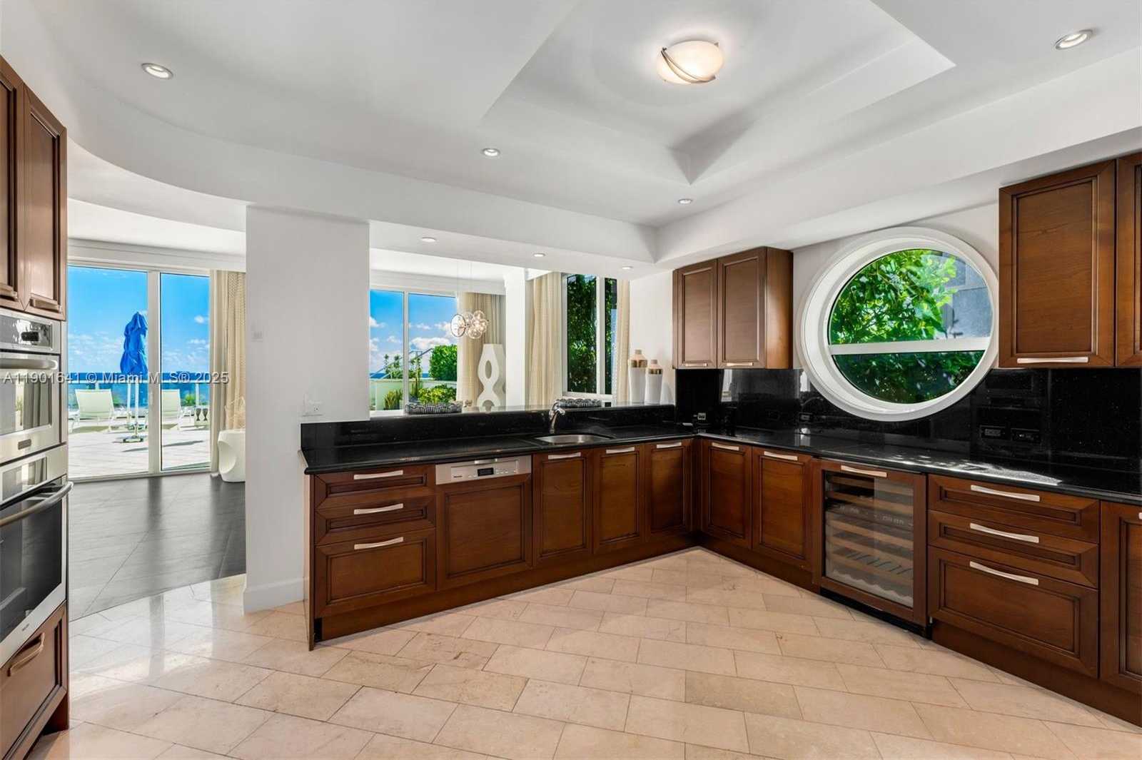 Small Image of 4391 COLLINS AVE #512, Miami Beach Number 8