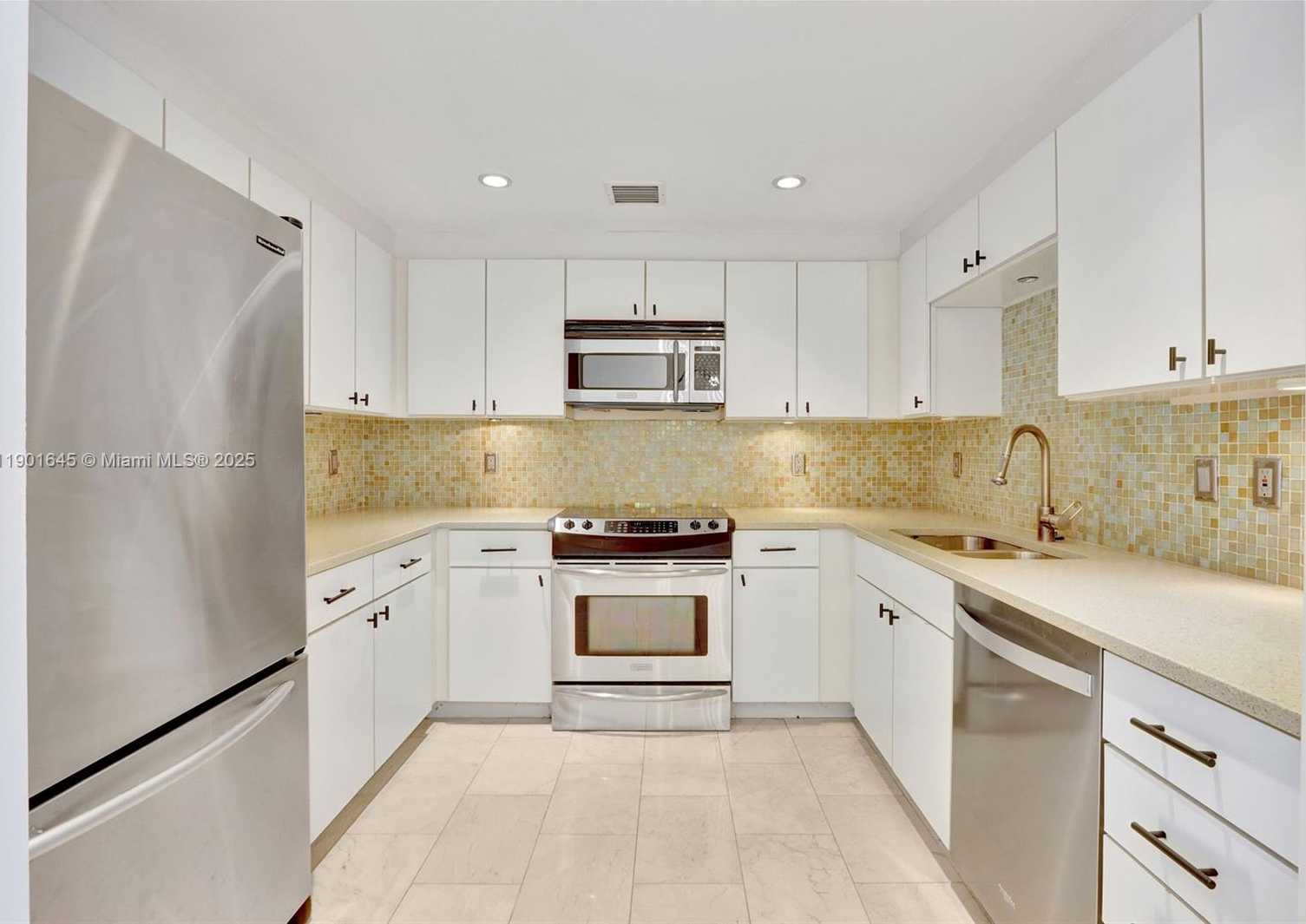 Small Image of 1250 SOUTH MIAMI AVE #2206, Miami Number 2