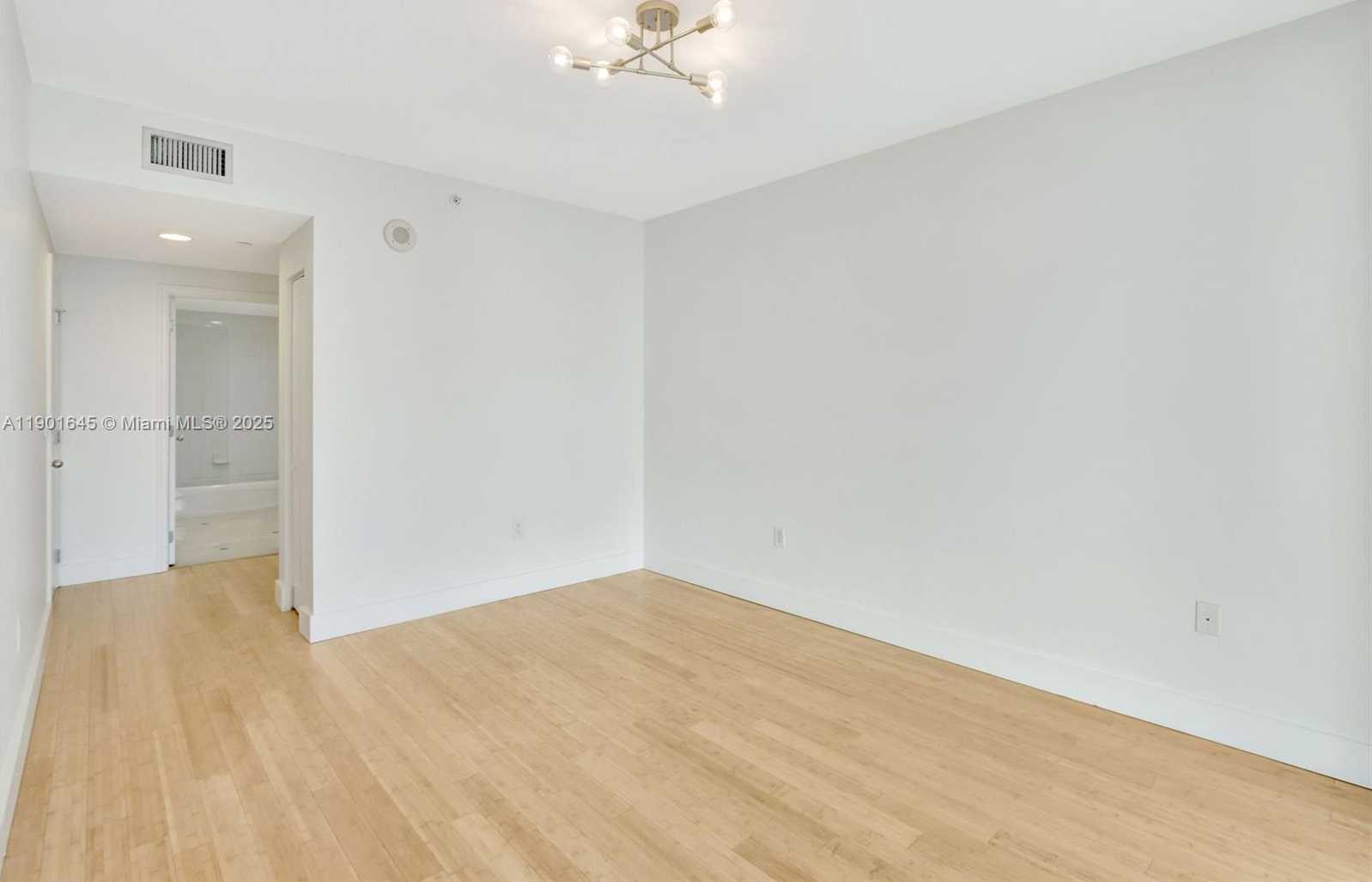 Small Image of 1250 SOUTH MIAMI AVE #2206, Miami Number 6