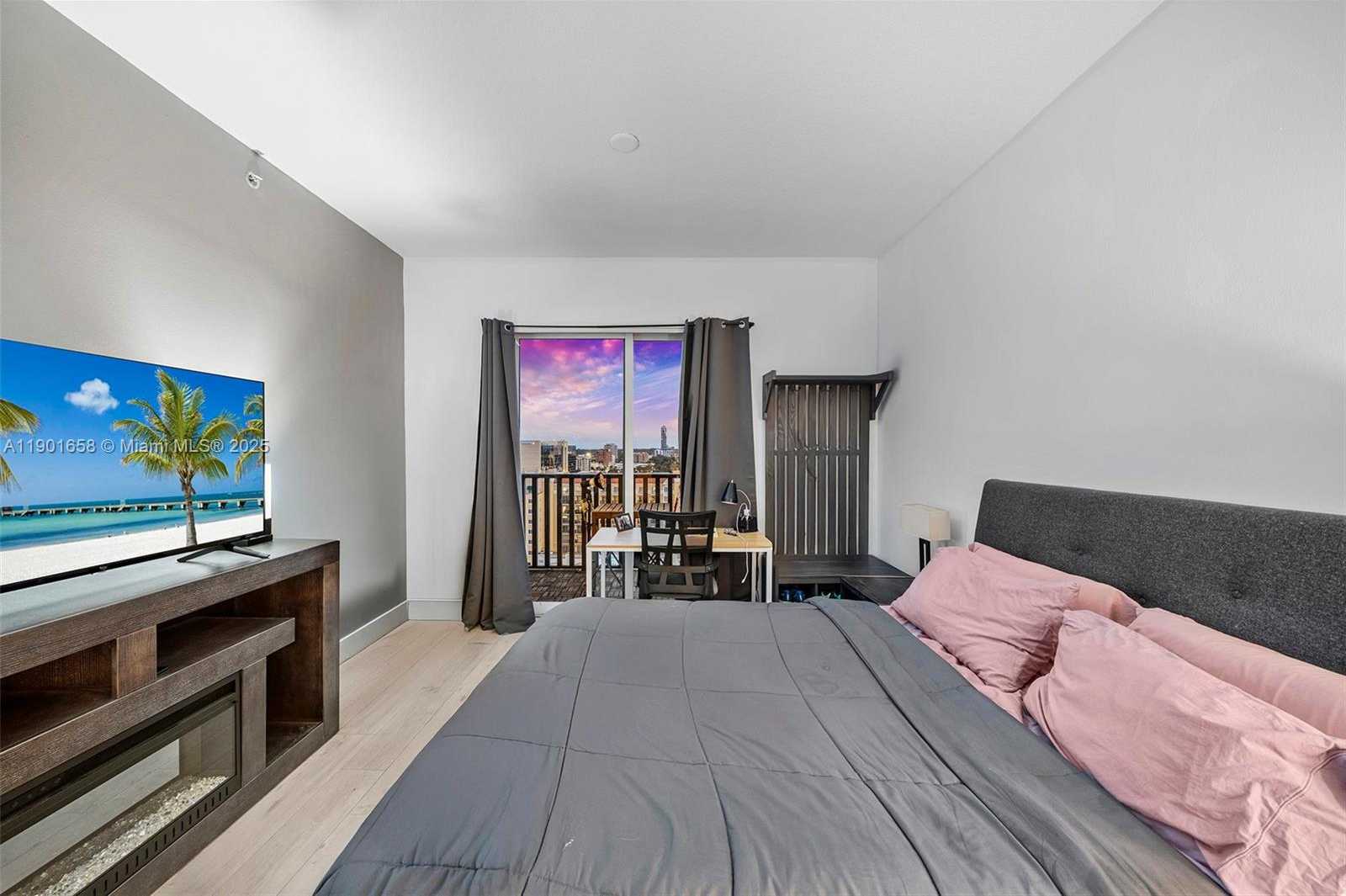 Small Image of 10 ARAGON AVE #1417, Coral Gables Number 15