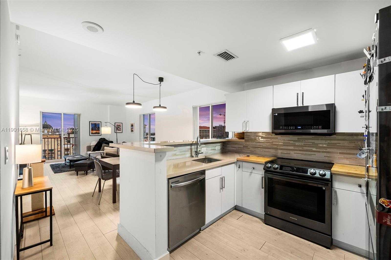 Small Image of 10 ARAGON AVE #1417, Coral Gables Number 6