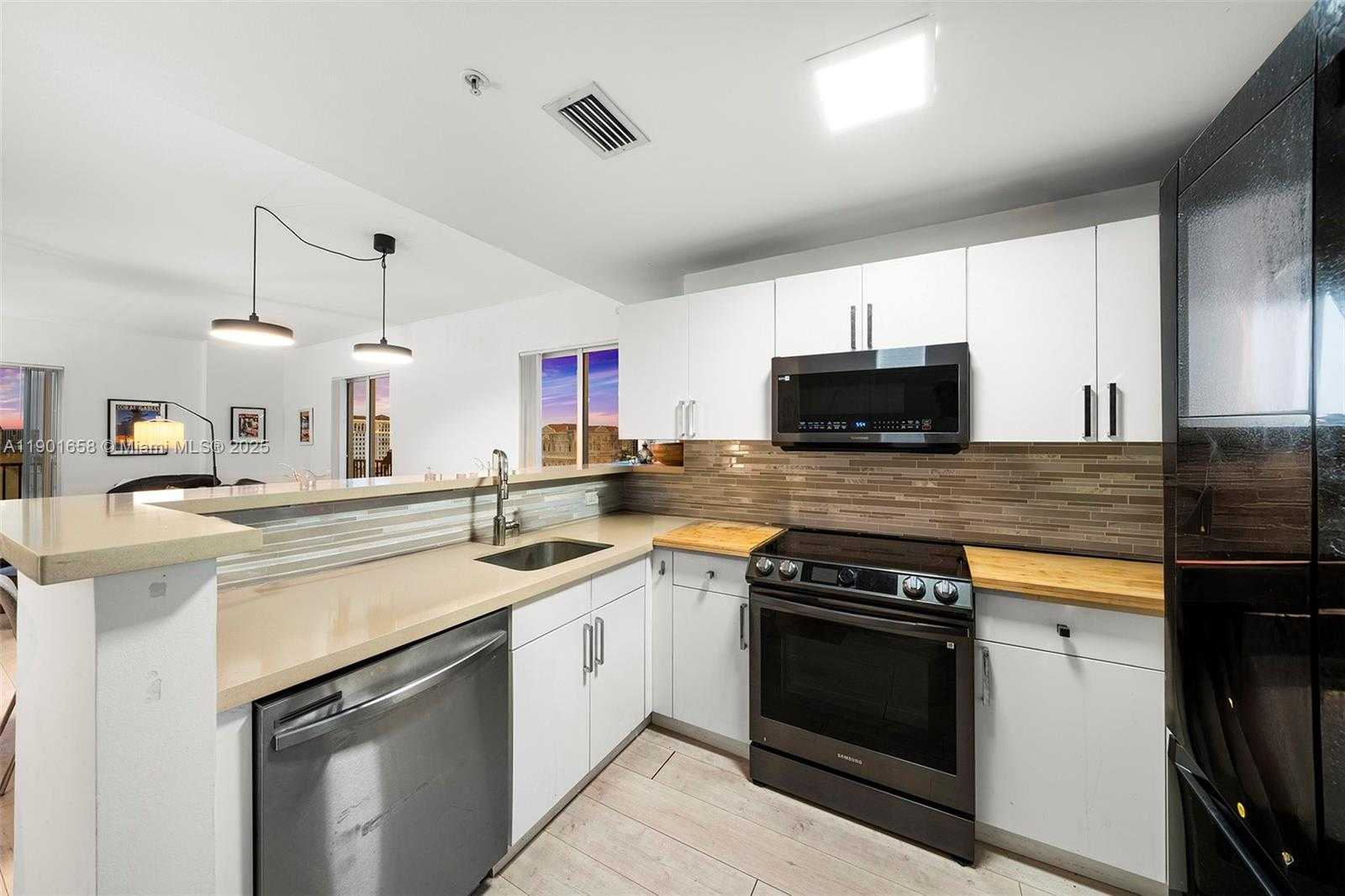 Small Image of 10 ARAGON AVE #1417, Coral Gables Number 7
