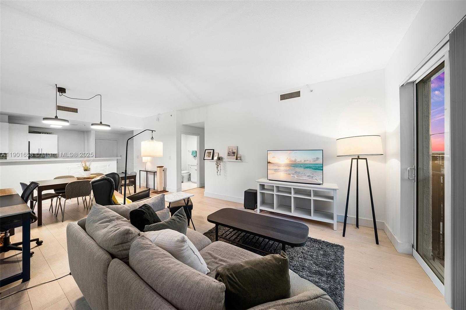 Small Image of 10 ARAGON AVE #1417, Coral Gables Number 9