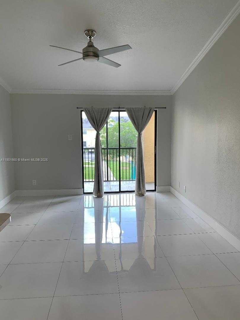 Small Image of 10370 SOUTH WEST 150TH CT #9202, Miami Number 4
