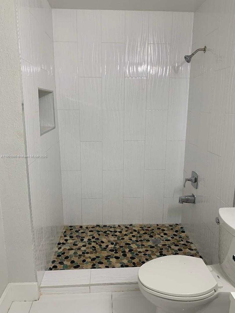 Small Image of 10370 SOUTH WEST 150TH CT #9202, Miami Number 7