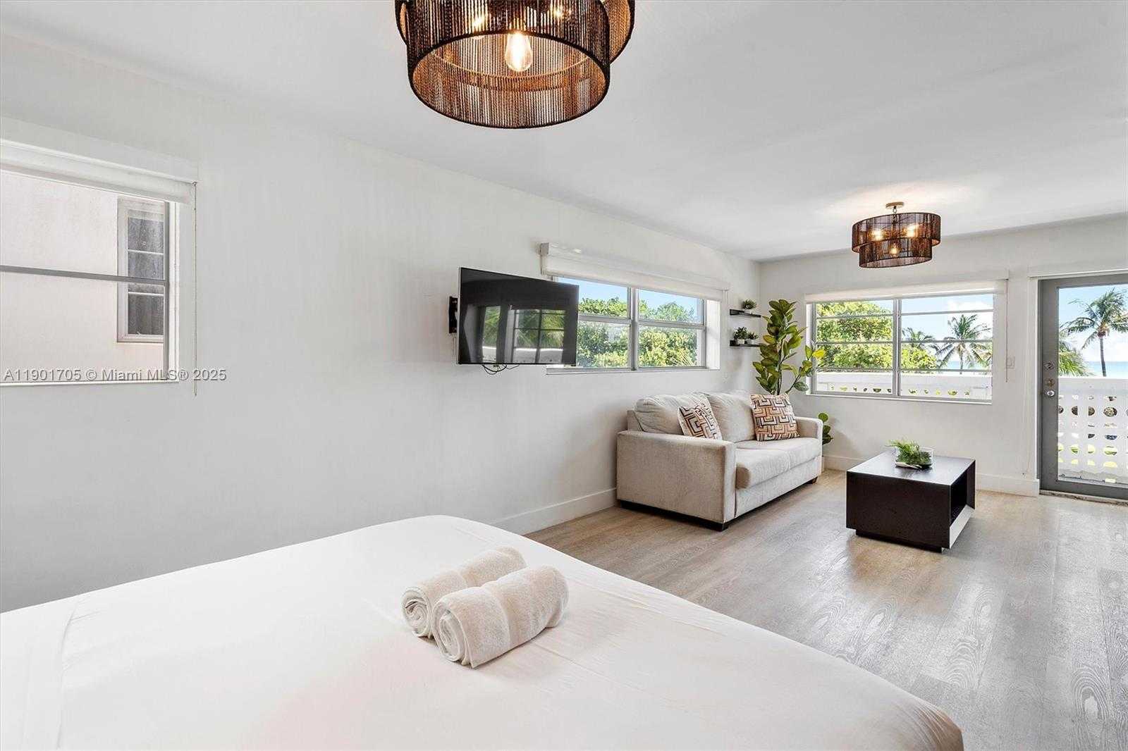 Small Image of 1024 OCEAN DR #A301, Miami Beach Number 20