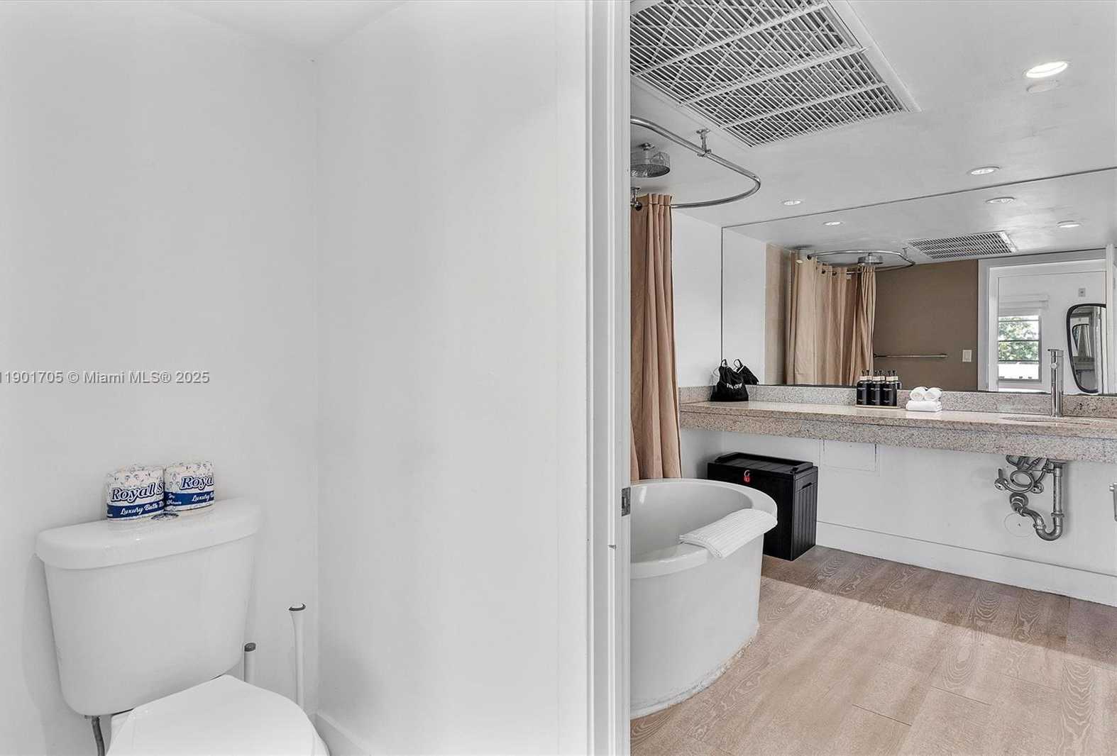 Small Image of 1024 OCEAN DR #A301, Miami Beach Number 23